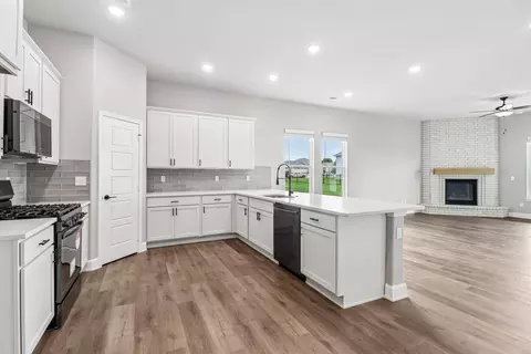 Kitchen - 8216 Sandal St, Lenexa, KS 66227 photo 3 of 3