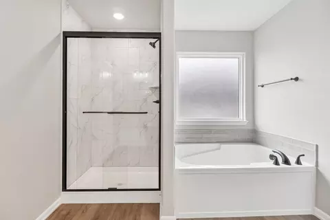 Bath - 8216 Sandal St, Lenexa, KS 66227 photo 2 of 4