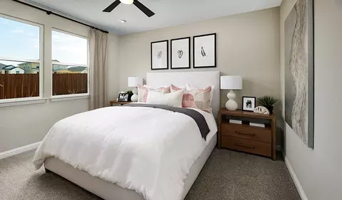 Bedroom - 5327 W Harmont Dr, Glendale, AZ 85302 photo 2 of 5