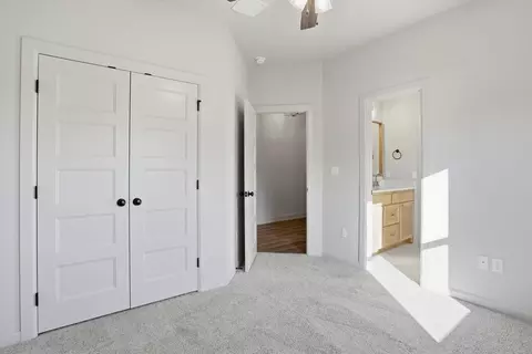 Bedroom - 7215 E Queens Pl, Broken Arrow, OK 74014 photo 5 of 5