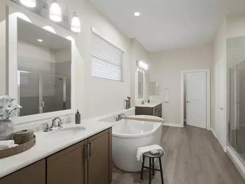 Bath - 2709 SE 47th Ter, Ocala, FL 34480 photo 2 of 2