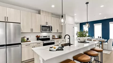 16202 Manor Way D11, Lynnwood, WA 98087