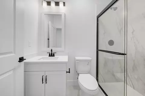 Bath - 1347 Eiffel Dr, Arboga, CA 95961 photo 1 of 5