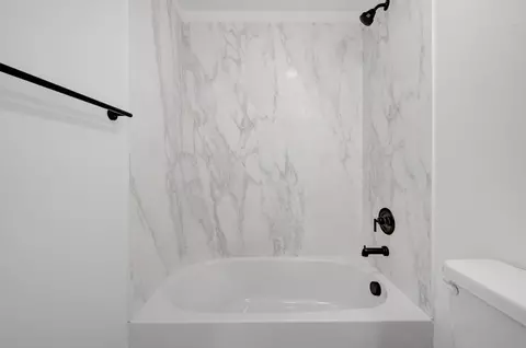 Bath - 1347 Eiffel Dr, Arboga, CA 95961 photo 2 of 5