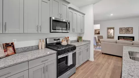 Kitchen - 117 Gateway Dr, Jackson, TN 38305 photo 5 of 13
