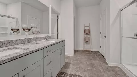 Bath - 117 Gateway Dr, Jackson, TN 38305 photo 1 of 8