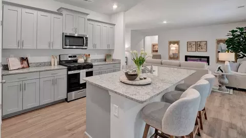 Kitchen - 117 Gateway Dr, Jackson, TN 38305 photo 4 of 13