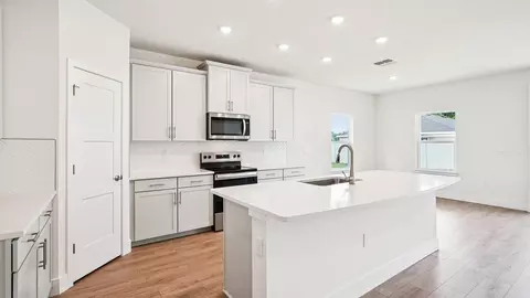 Kitchen - 4428 SW 69th St, Ocala, FL 34474 photo 2 of 8