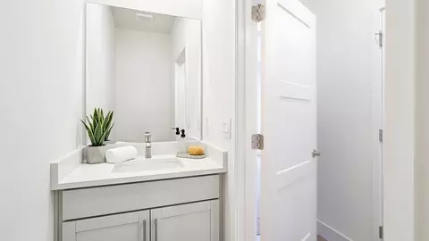 Bath - 4428 SW 69th St, Ocala, FL 34474 photo 3 of 5
