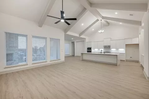 218 Navarro, Boerne, TX 78006