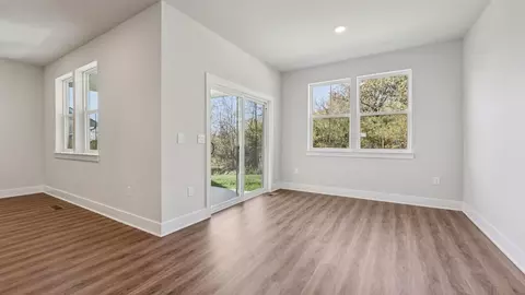 Living - 227 Hydrangea Way, Winchester, VA 22602 photo 4 of 4