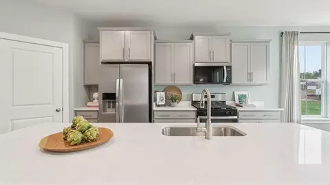 Kitchen - 227 Hydrangea Way, Winchester, VA 22602 photo 7 of 8
