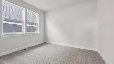 Bedroom - 227 Hydrangea Way, Winchester, VA 22602 photo 5 of 11