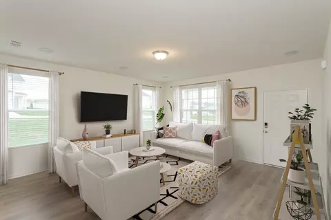 Living - 512 Kemp Dr, Hermitage, TN 37076 photo 1 of 5