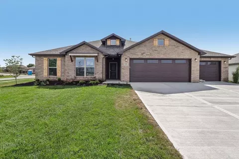 16590 W 166th Ct, Olathe, KS 66062
