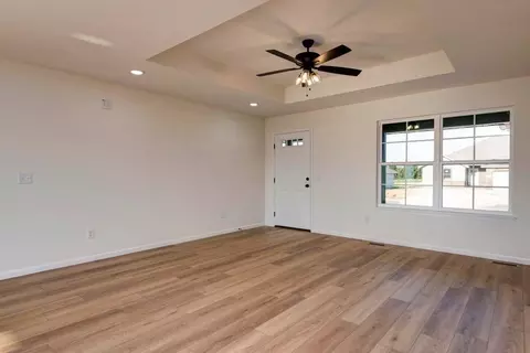 Living - 822 S Ridgemont Dr, Nixa, MO 65714 photo 1 of 2