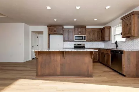 Kitchen - 822 S Ridgemont Dr, Nixa, MO 65714 photo 2 of 7