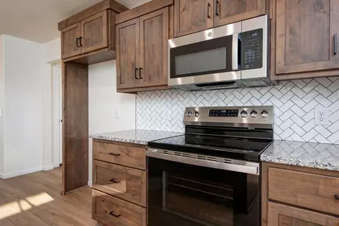 Kitchen - 822 S Ridgemont Dr, Nixa, MO 65714 photo 7 of 7