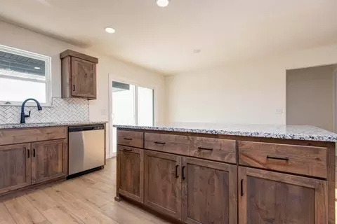 Kitchen - 822 S Ridgemont Dr, Nixa, MO 65714 photo 5 of 7