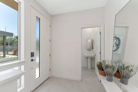 Entry Way - 6710 Optimum Loop, San Jose, CA 95119 photo 4 of 11