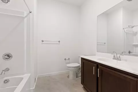 Bath - 6710 Optimum Loop, San Jose, CA 95119 photo 1 of 22