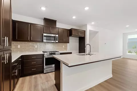 Kitchen - 6710 Optimum Loop, San Jose, CA 95119 photo 3 of 15