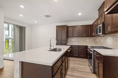 Kitchen - 6710 Optimum Loop, San Jose, CA 95119 photo 2 of 15