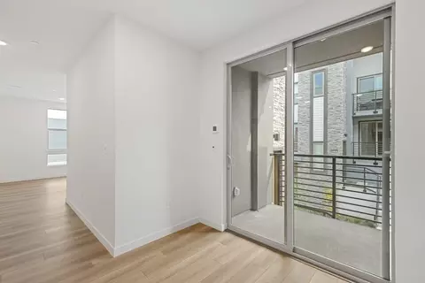 Entry Way - 6710 Optimum Loop, San Jose, CA 95119 photo 2 of 11