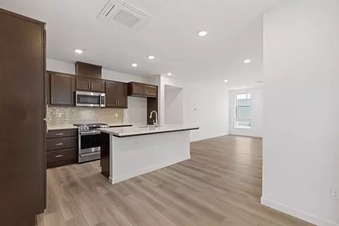 Kitchen - 6710 Optimum Loop, San Jose, CA 95119 photo 4 of 15