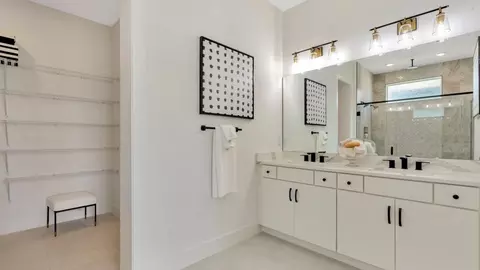 Bath - 12243 White Blossom Ct, Parrish, FL 34219 photo 2 of 12