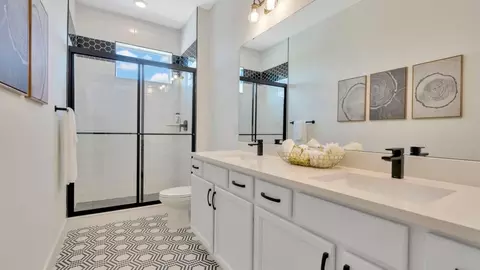 Bath - 12243 White Blossom Ct, Parrish, FL 34219 photo 10 of 12