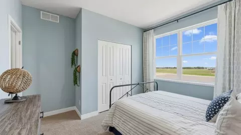 Bedroom - 2159 Bluff Heights Dr, Shakopee, MN 55379 photo 3 of 3