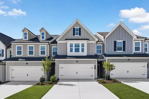 151 Milledge Commons Dr, Milledgeville, GA 31061