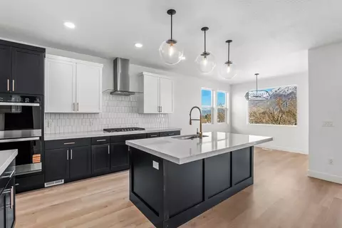 Kitchen - 2152 W Legend Way, Mapleton, UT 84664 photo 3 of 8