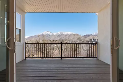 Exterior - 2152 W Legend Way, Mapleton, UT 84664 photo 2 of 5