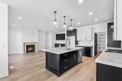 Kitchen - 2152 W Legend Way, Mapleton, UT 84664 photo 2 of 8