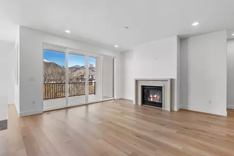 Living - 2152 W Legend Way, Mapleton, UT 84664 photo 2 of 5
