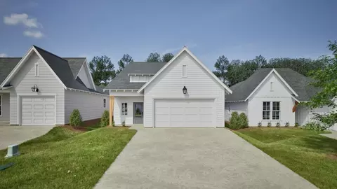 810 Hunters Way, Opelika, AL 36801