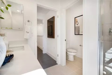Bath - 2108 Latham St, Mountain View, CA 94040 photo 5 of 10