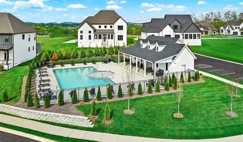 Exterior - 5946 Hunt Valley Dr, Spring Hill, TN 37174 photo 8 of 8