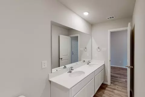Entry Way - 8024 Butterfield Dr, Sanger, TX 76266 photo 2 of 5
