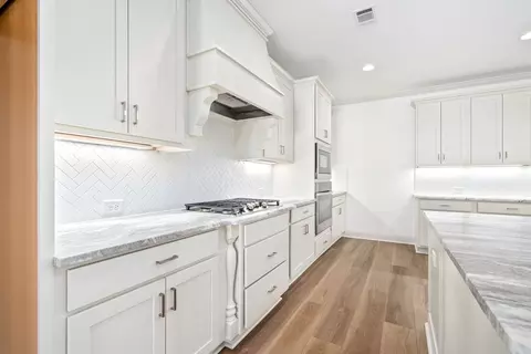 Kitchen - 127 Laurel Branch Dr, Dothan, AL 36305 photo 2 of 5