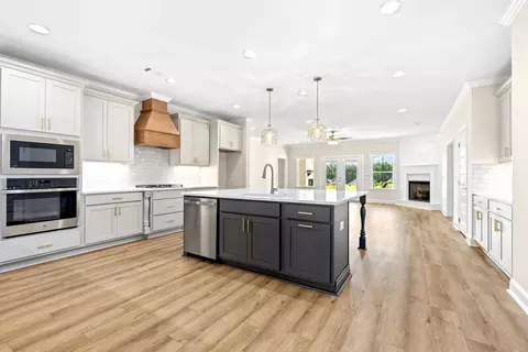 Kitchen - 127 Laurel Branch Dr, Dothan, AL 36305 photo 1 of 5