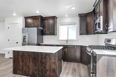 Kitchen - 574 N 600 W, Smithfield, UT 84335 photo 3 of 7