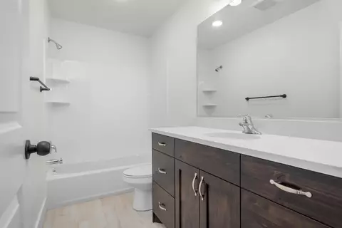 Bath - 574 N 600 W, Smithfield, UT 84335 photo 1 of 13