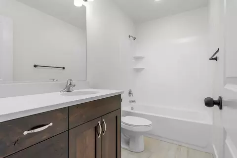 Bath - 574 N 600 W, Smithfield, UT 84335 photo 2 of 13