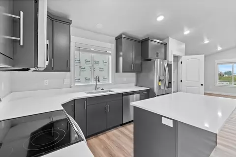 Kitchen - 574 N 600 W, Smithfield, UT 84335 photo 5 of 7