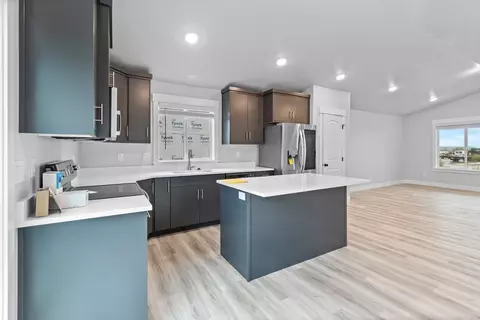 Kitchen - 574 N 600 W, Smithfield, UT 84335 photo 4 of 7