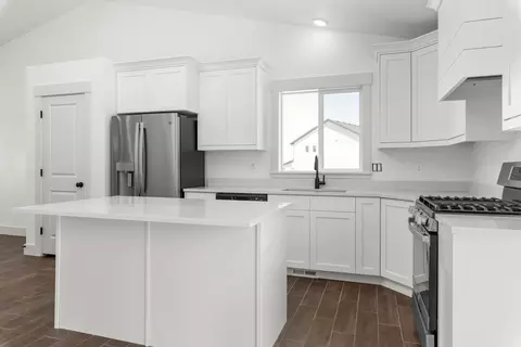 Kitchen - 574 N 600 W, Smithfield, UT 84335 photo 7 of 7