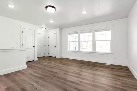 Living - 574 N 600 W, Smithfield, UT 84335 photo 1 of 6